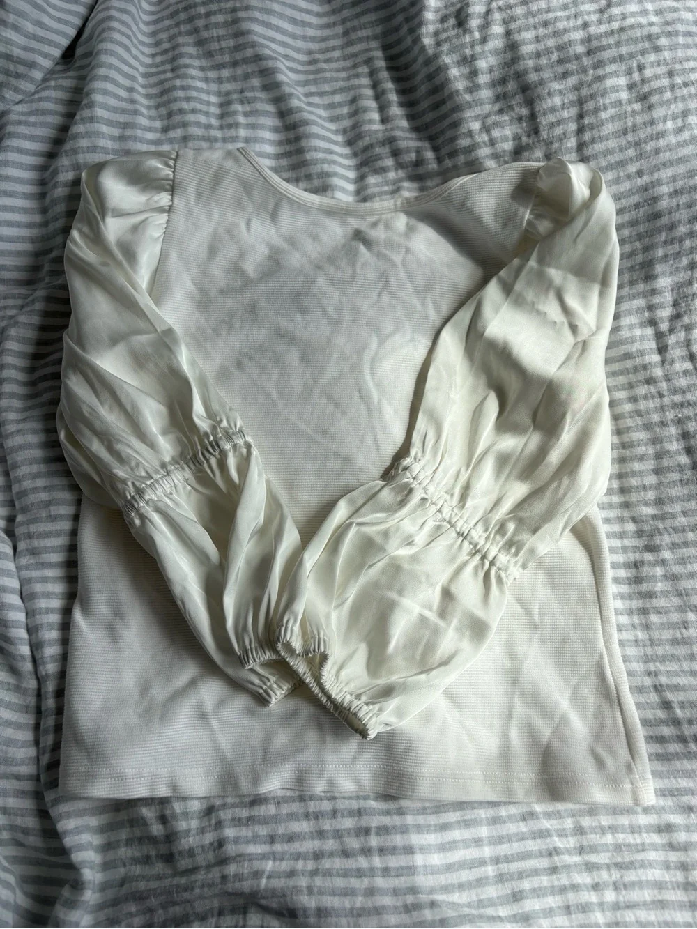 Anthropologie cream scoop